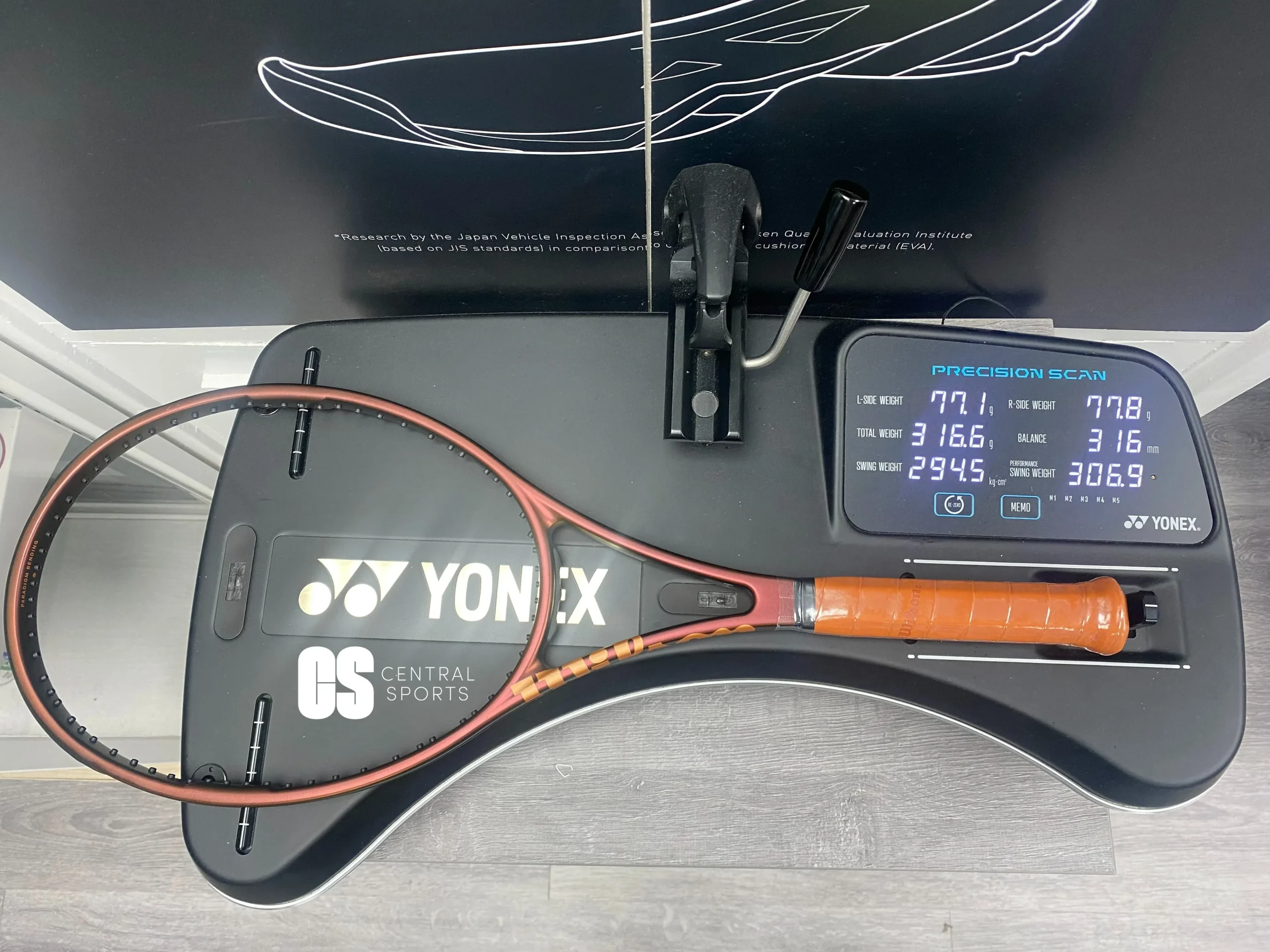 Wilson Pro Staff 97 V14 315g WR125711U Free Restring (Unstrung) - Image 2