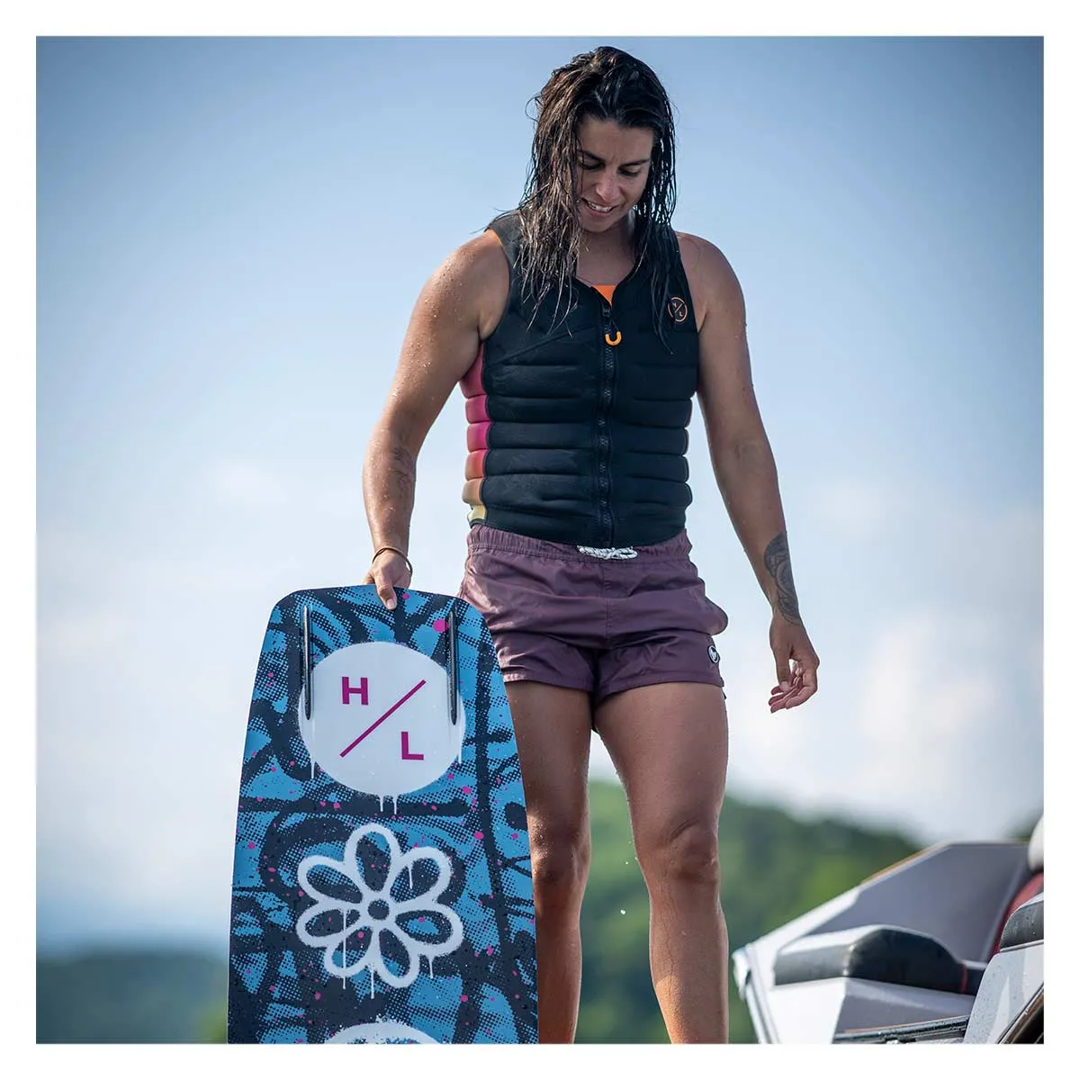 Hyperlite Women's Journey Wakeboard w/ Jinx Bindings - Image 2